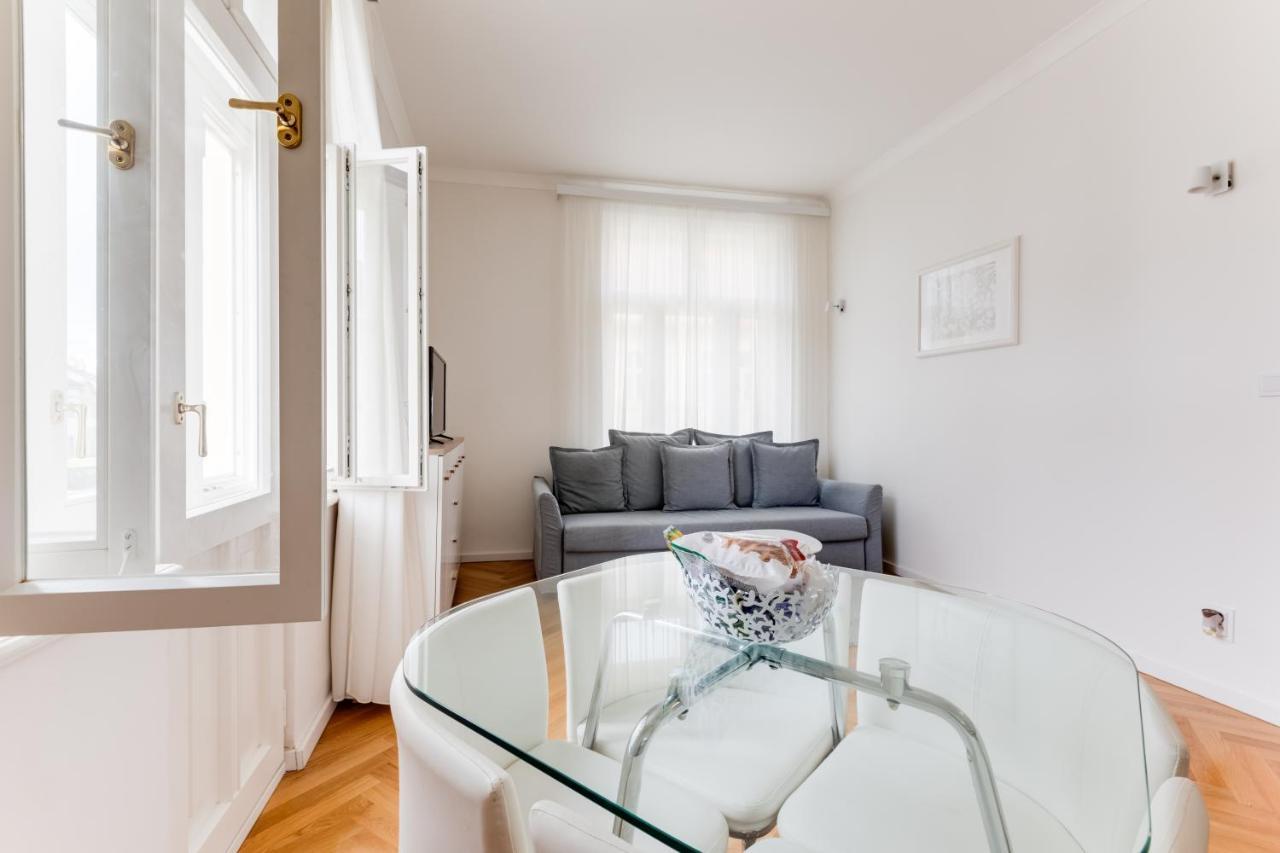 Friendly Apartments In Prága Kültér fotó